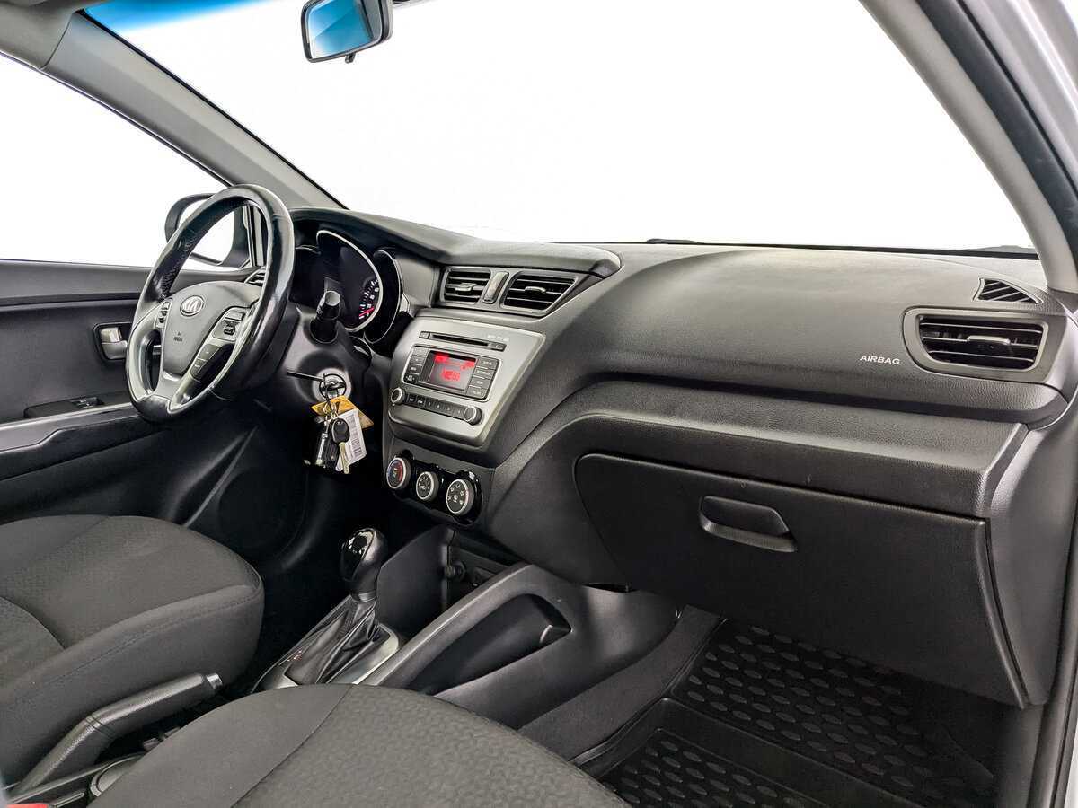 Kia Rio с пробегом — 2016 год. Фото: #8