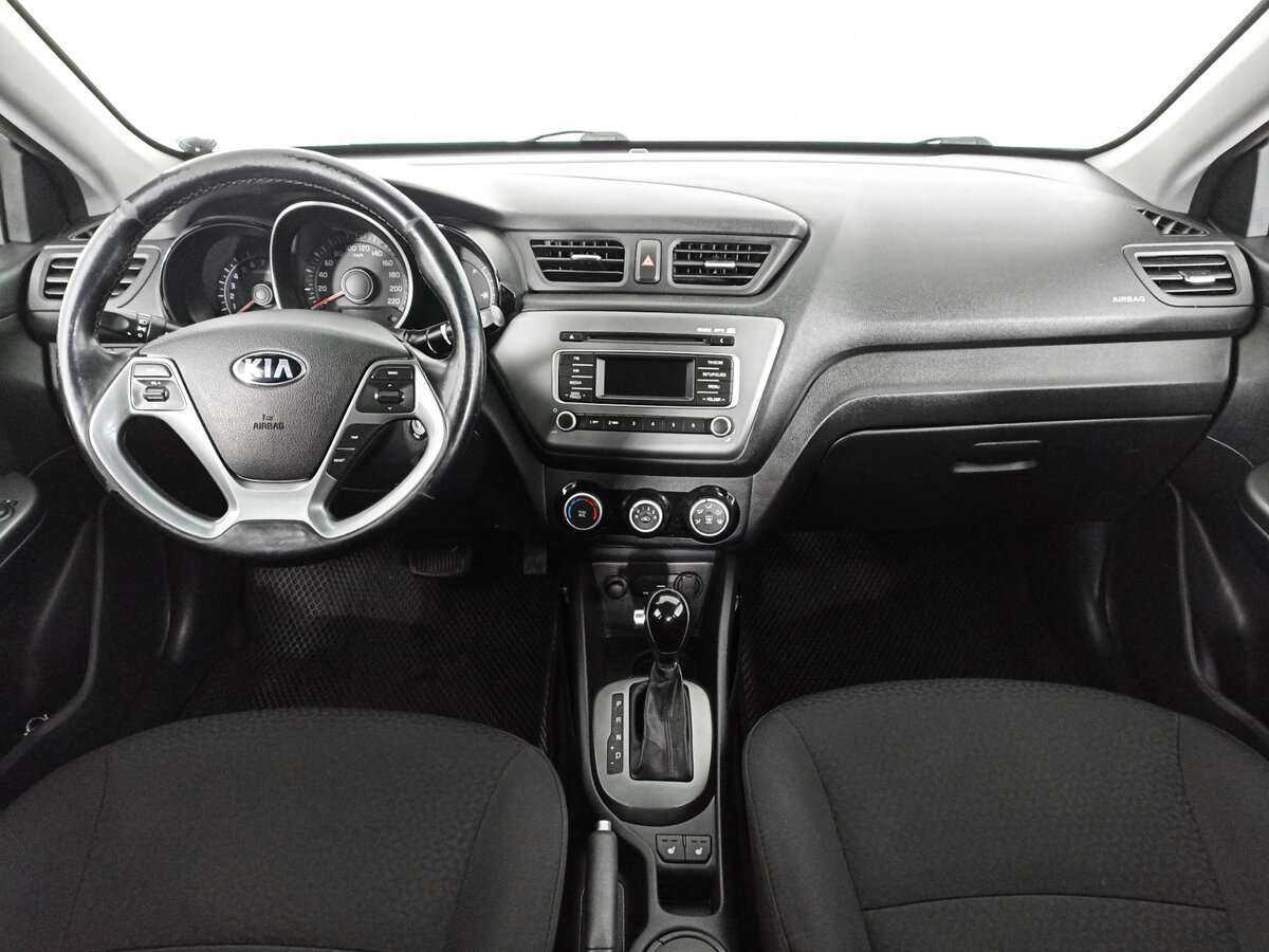 Kia Rio с пробегом — 2015 год. Фото: #11