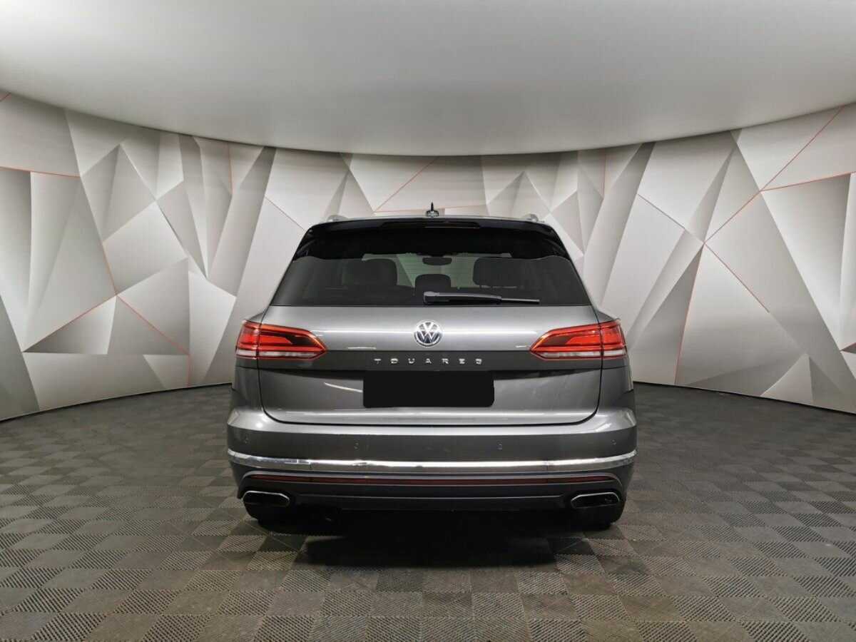 Volkswagen Touareg с пробегом — 2019 год. Фото: #7