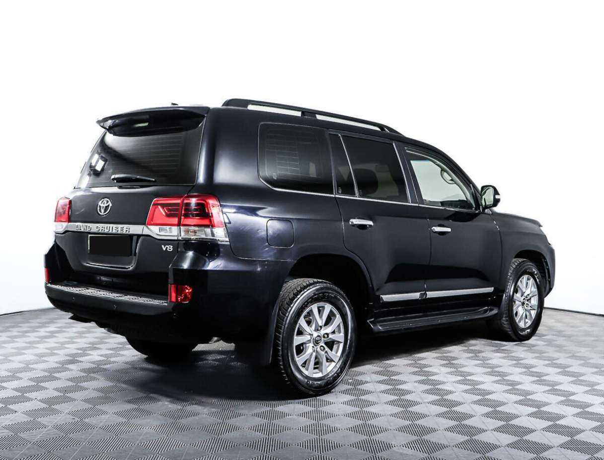 Toyota Land Cruiser с пробегом — 2016 год. Фото: #3