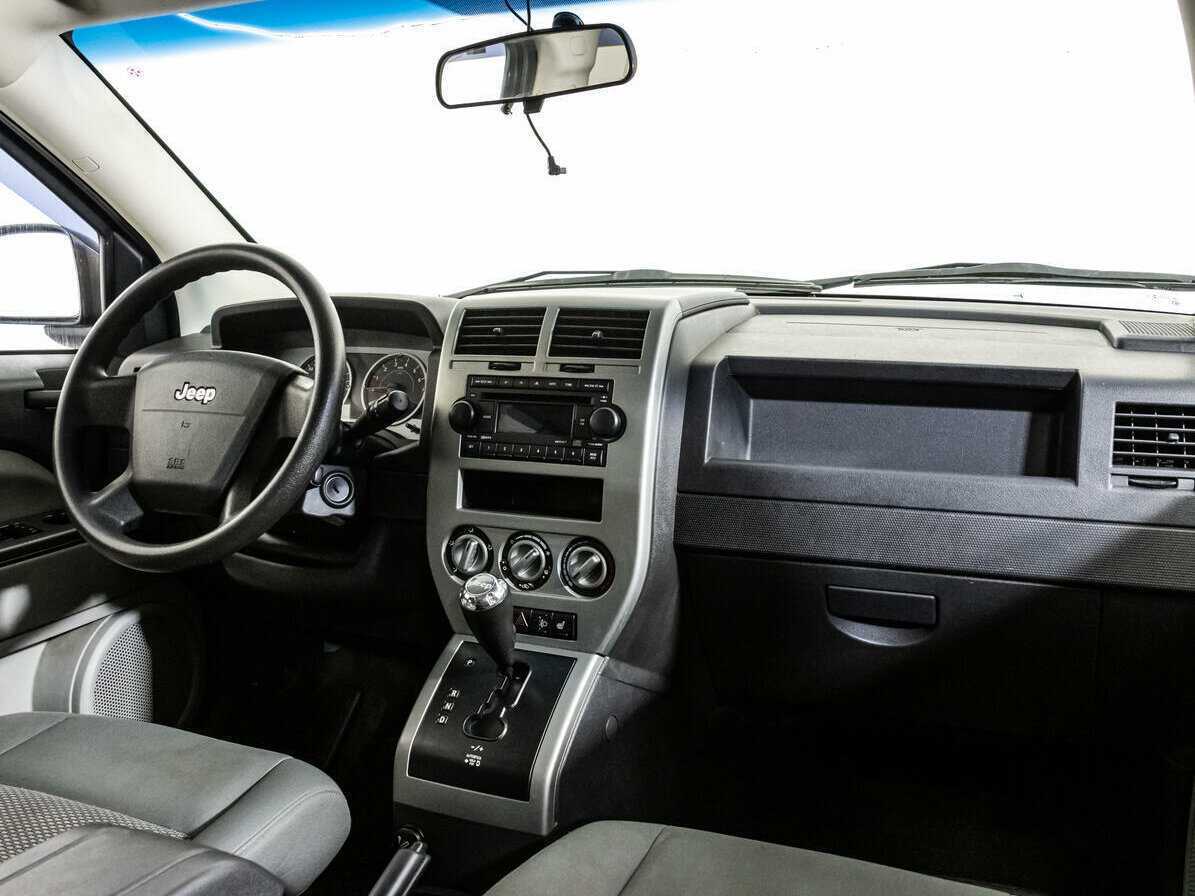 Jeep Compass с пробегом — 2006 год. Фото: #8