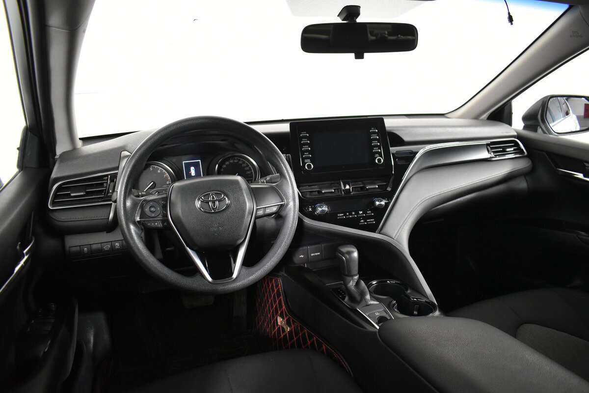 Toyota Camry с пробегом — 2021 год. Фото: #11