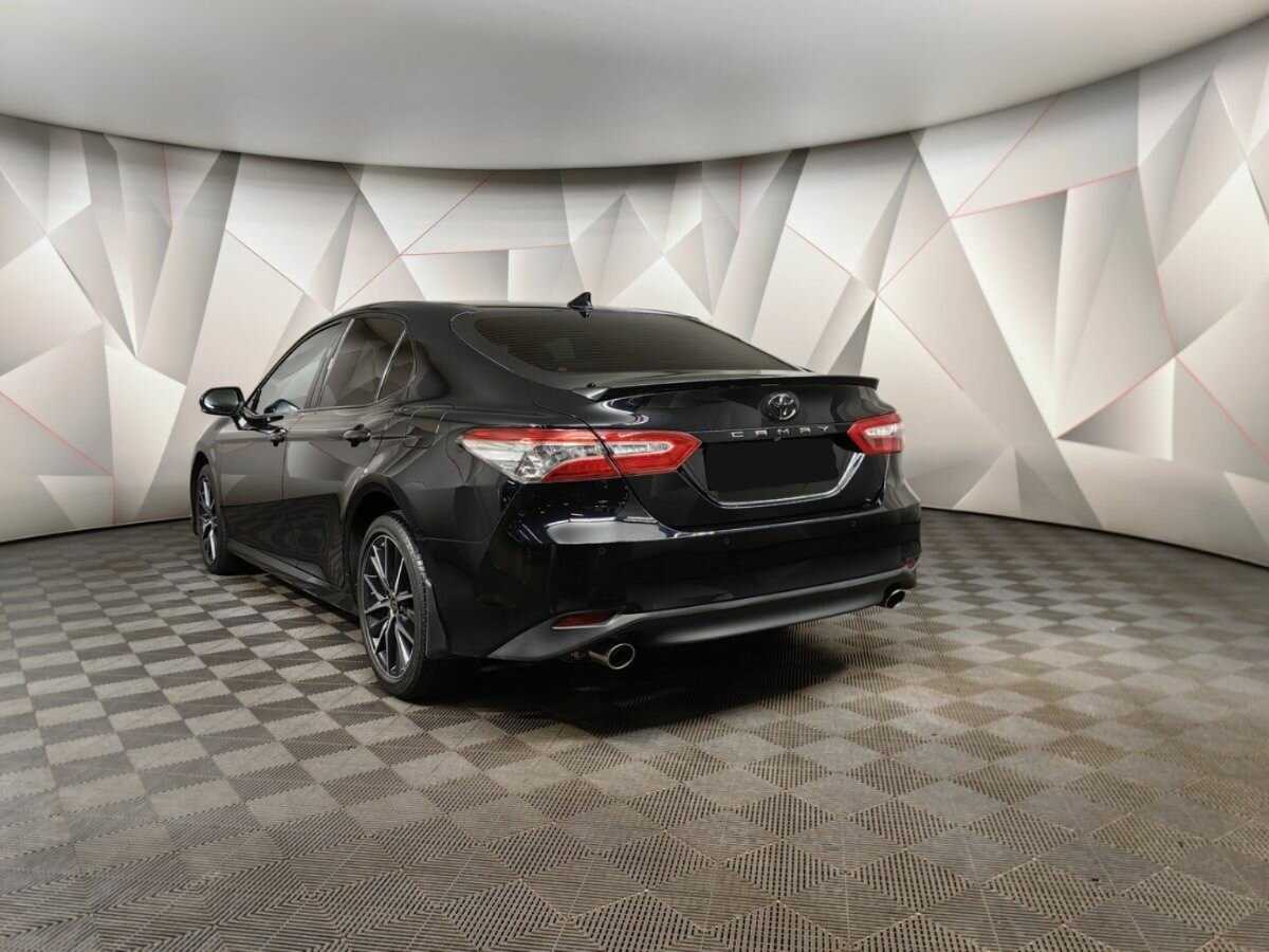 Toyota Camry с пробегом — 2022 год. Фото: #3