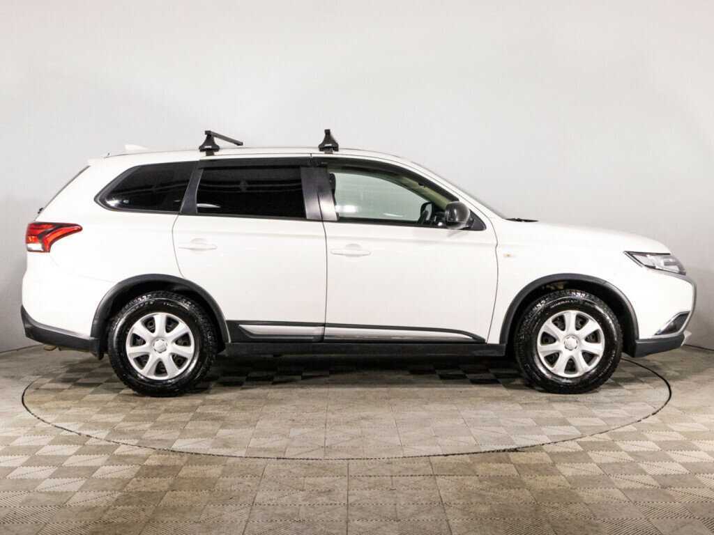 Mitsubishi Outlander с пробегом — 2018 год. Фото: #3