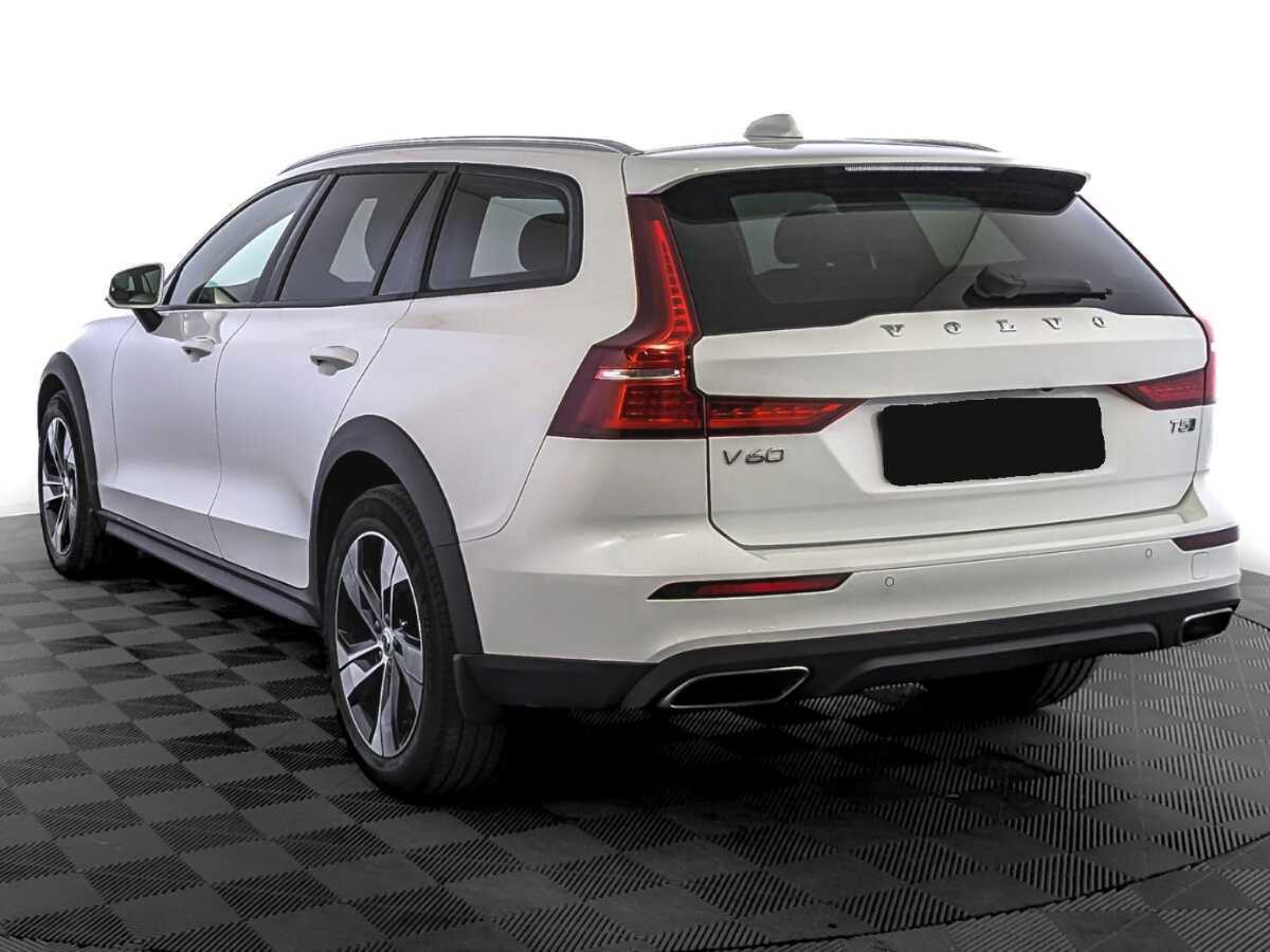 Volvo V60 Cross Country с пробегом — 2021 год. Фото: #6