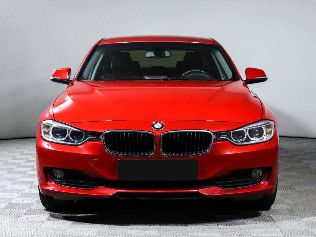BMW 3 серии с пробегом — 2014 год. Фото: #1