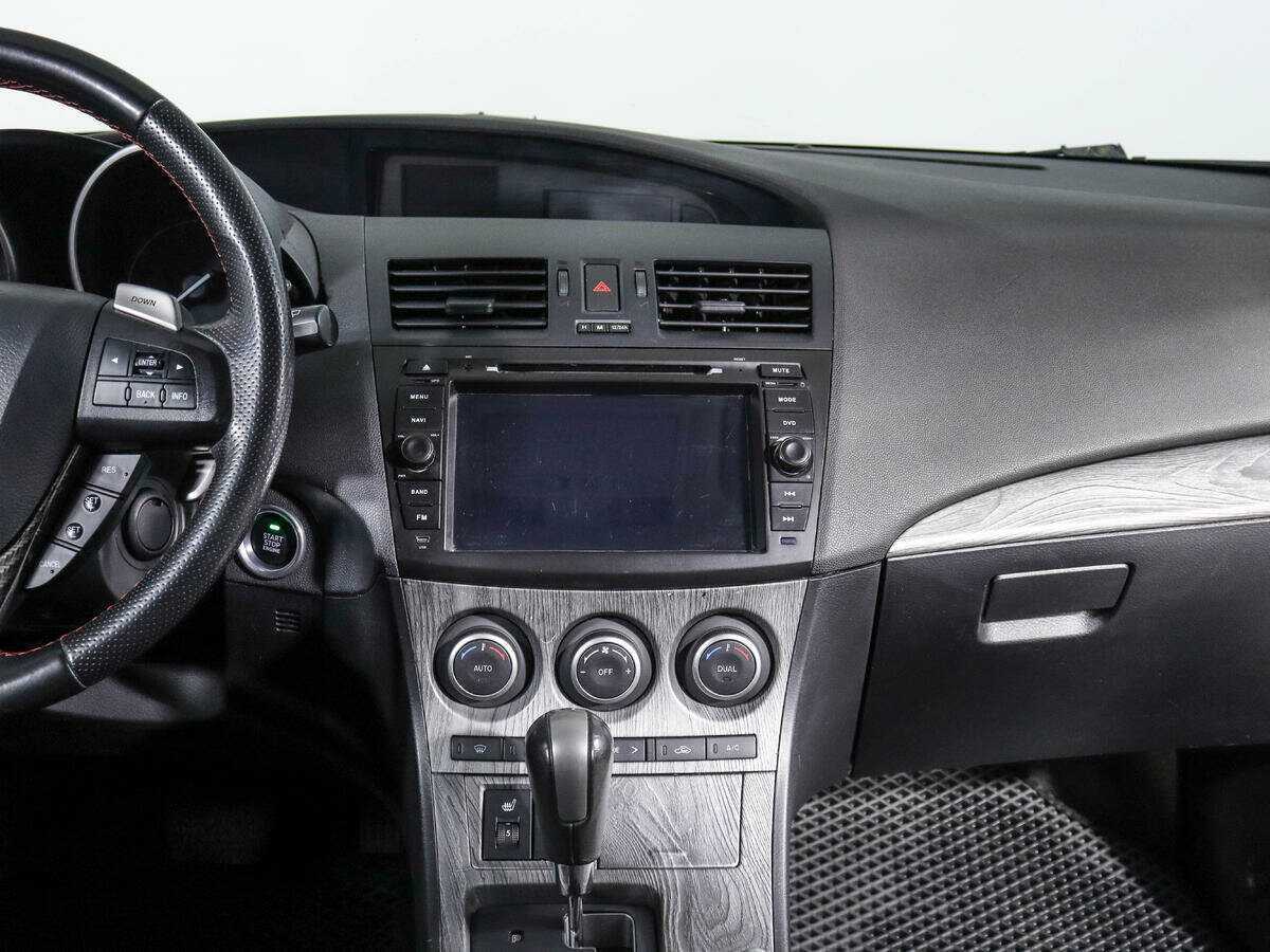 Mazda 3 с пробегом — 2011 год. Фото: #12