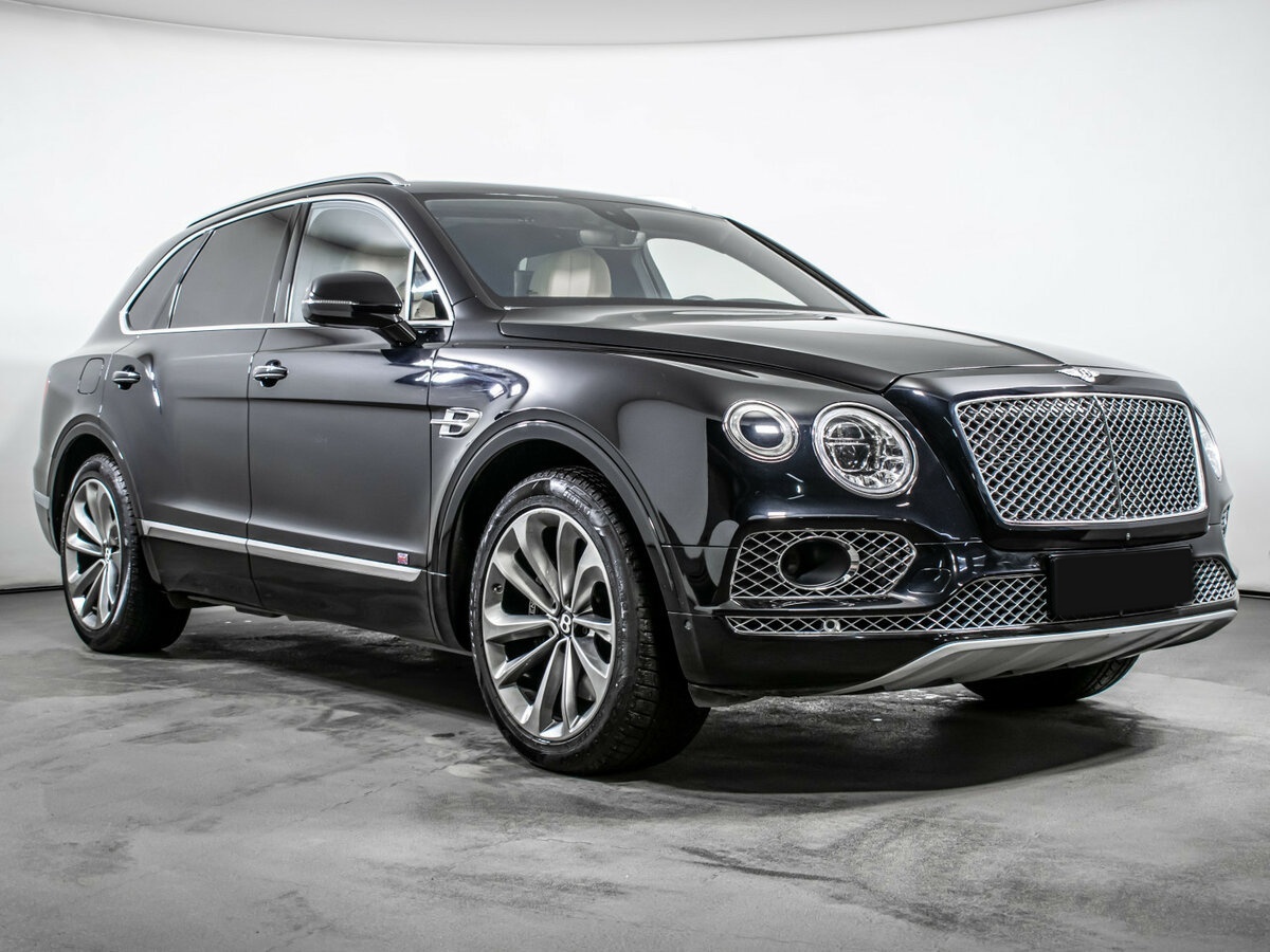 Bentley Bentayga с пробегом — 2016 год. Фото: #2