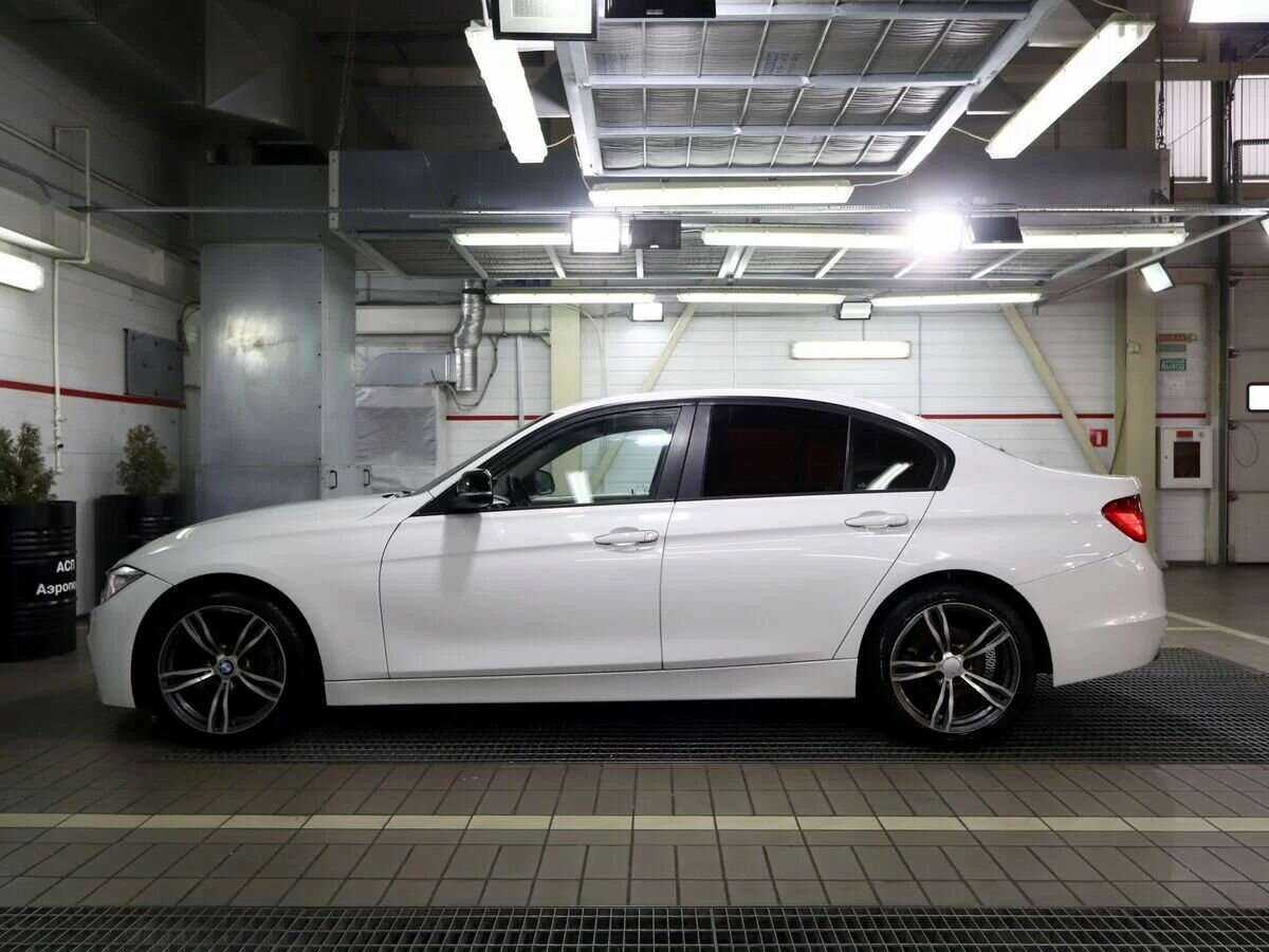 BMW 3 серии с пробегом — 2014 год. Фото: #4