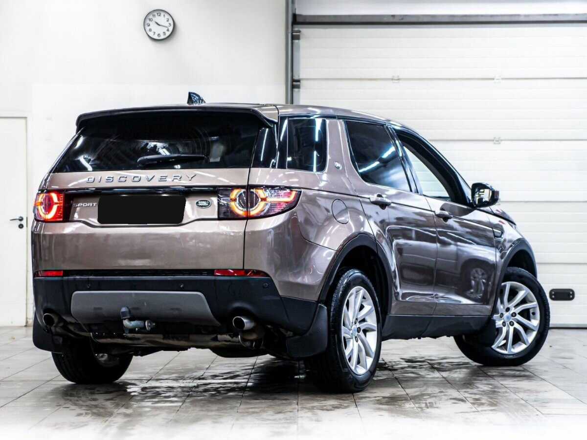 Land Rover Discovery Sport с пробегом — 2017 год. Фото: #2