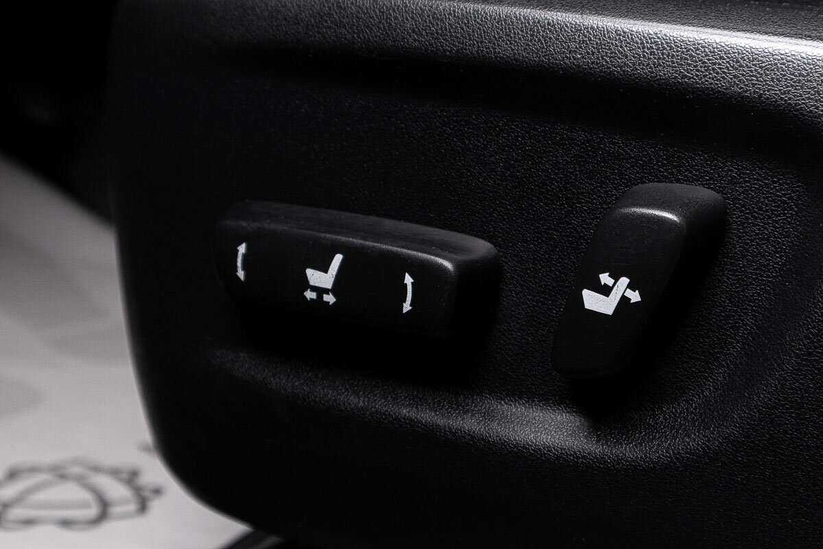 Toyota Land Cruiser Prado с пробегом — 2010 год. Фото: #8