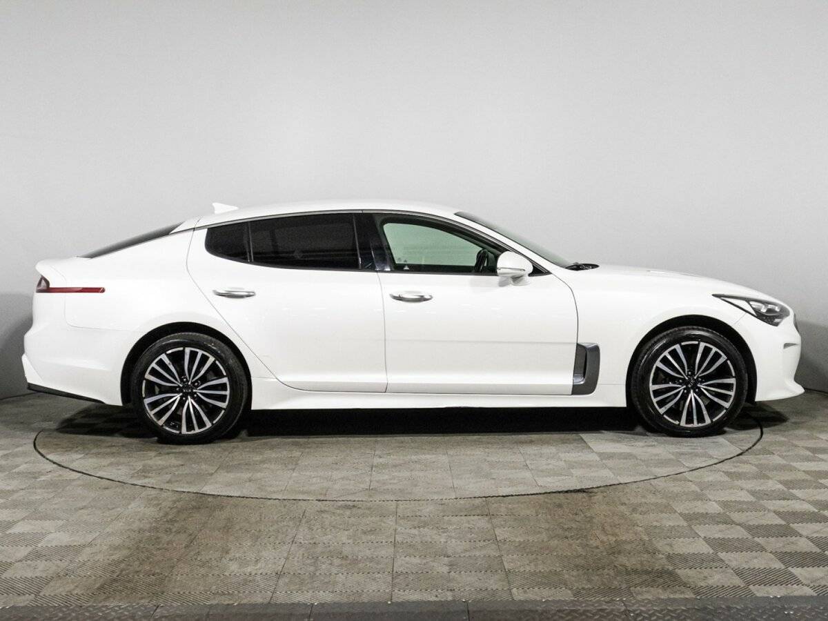Kia Stinger с пробегом — 2019 год. Фото: #3