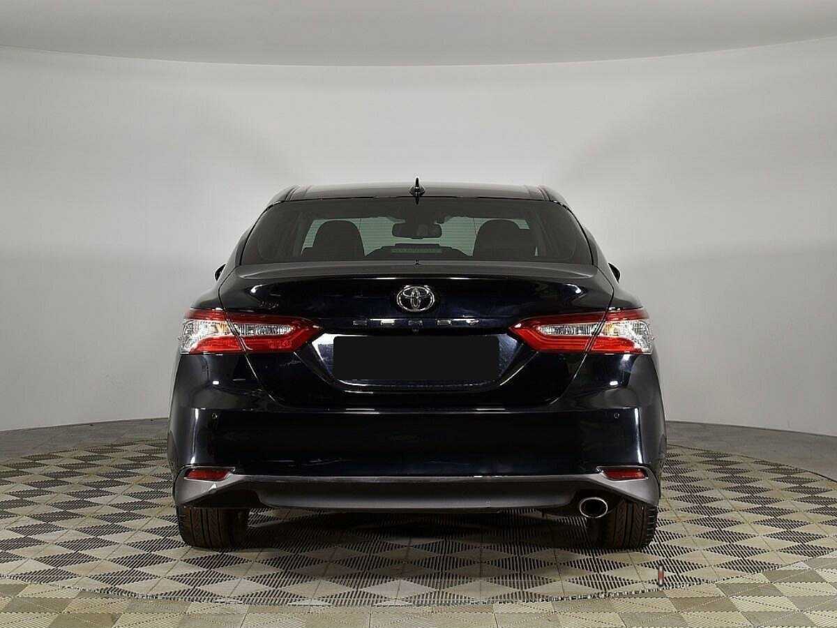 Toyota Camry с пробегом — 2019 год. Фото: #3