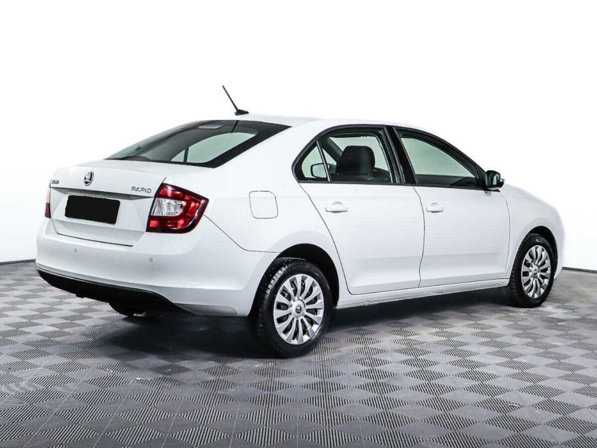 Skoda Rapid с пробегом — 2019 год. Фото: #3