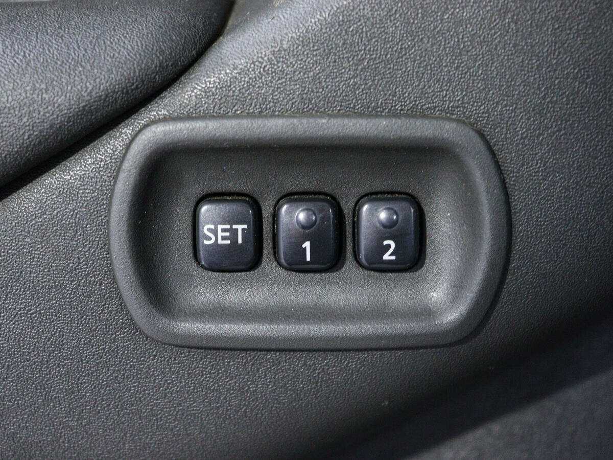 Nissan Pathfinder с пробегом — 2006 год. Фото: #15