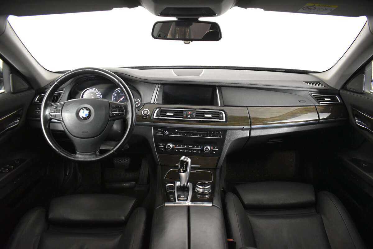 BMW 7 серии с пробегом — 2014 год. Фото: #7