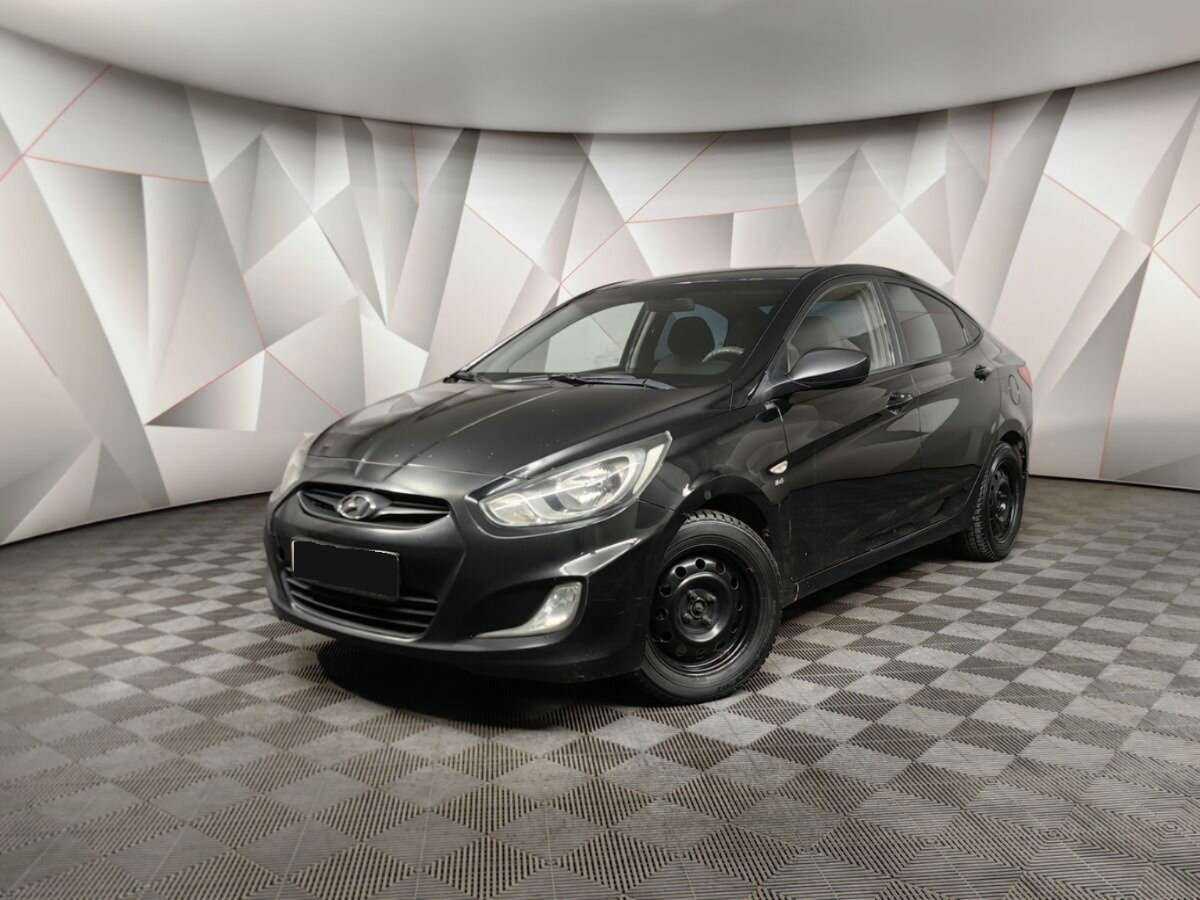 Hyundai Solaris с пробегом — 2011 год. Фото: #0