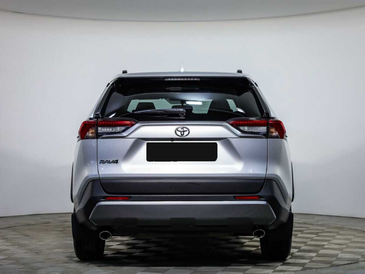 Toyota RAV4 с пробегом — 2020 год. Фото: #4