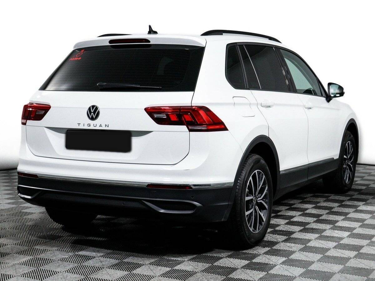 Volkswagen Tiguan с пробегом — 2021 год. Фото: #4