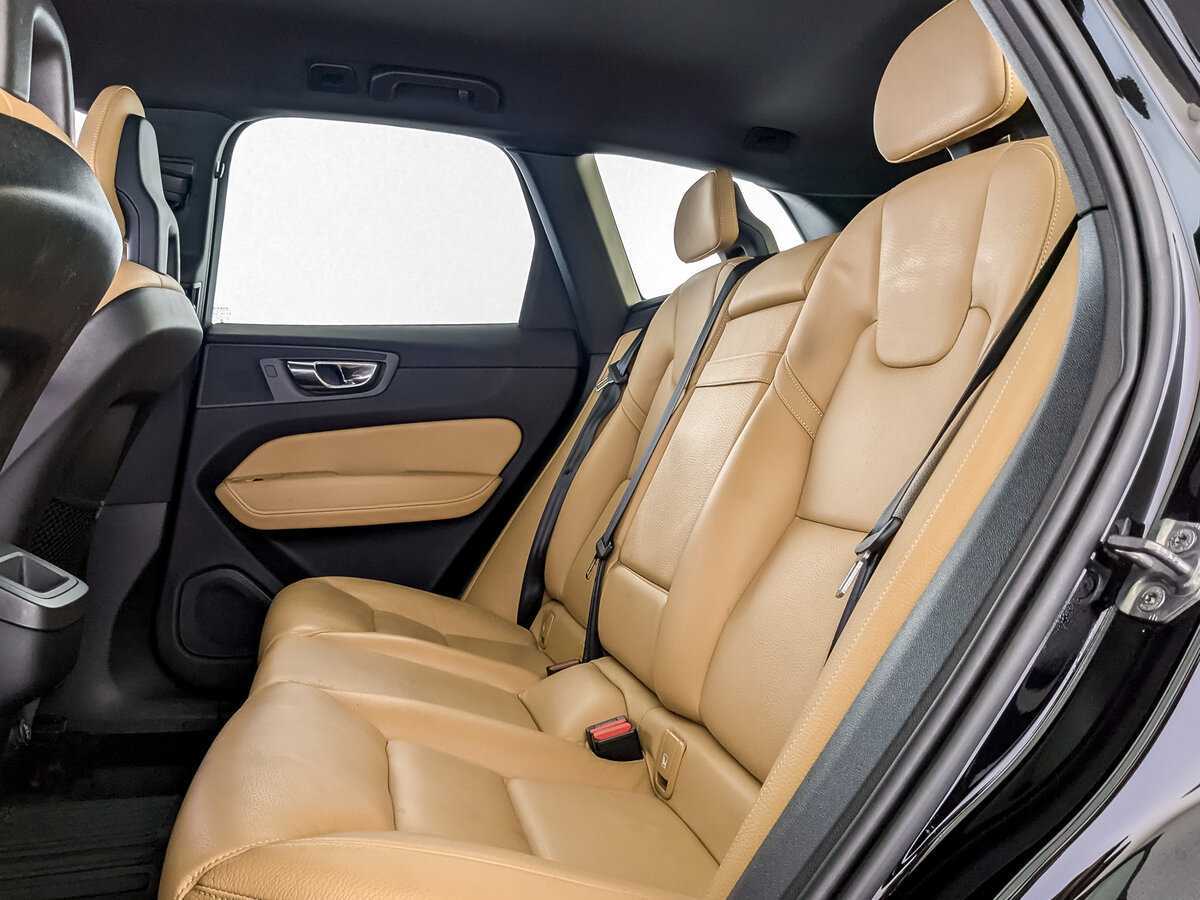 Volvo XC60 с пробегом — 2018 год. Фото: #11