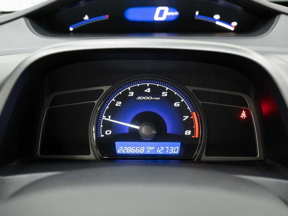 Honda Civic с пробегом — 2008 год. Фото: #14