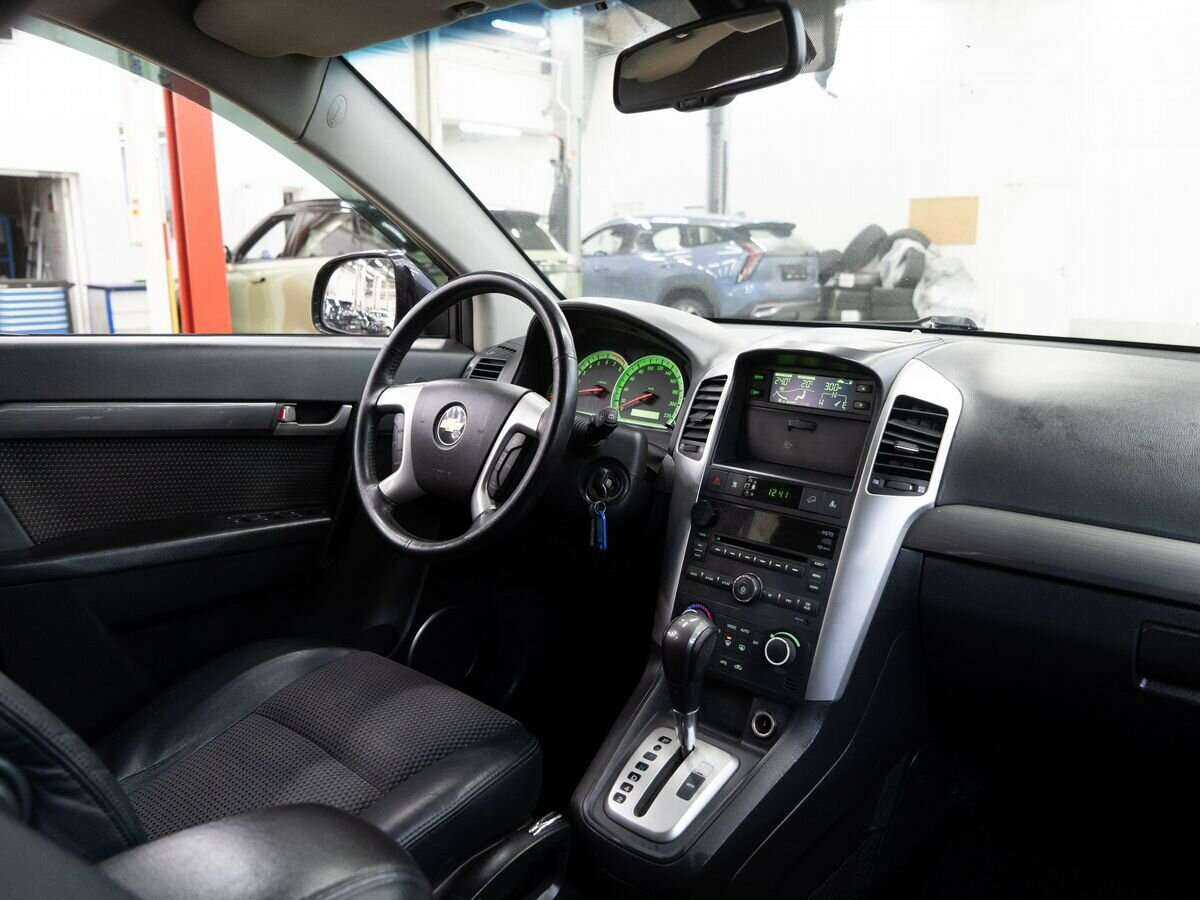 Chevrolet Captiva с пробегом — 2008 год. Фото: #17