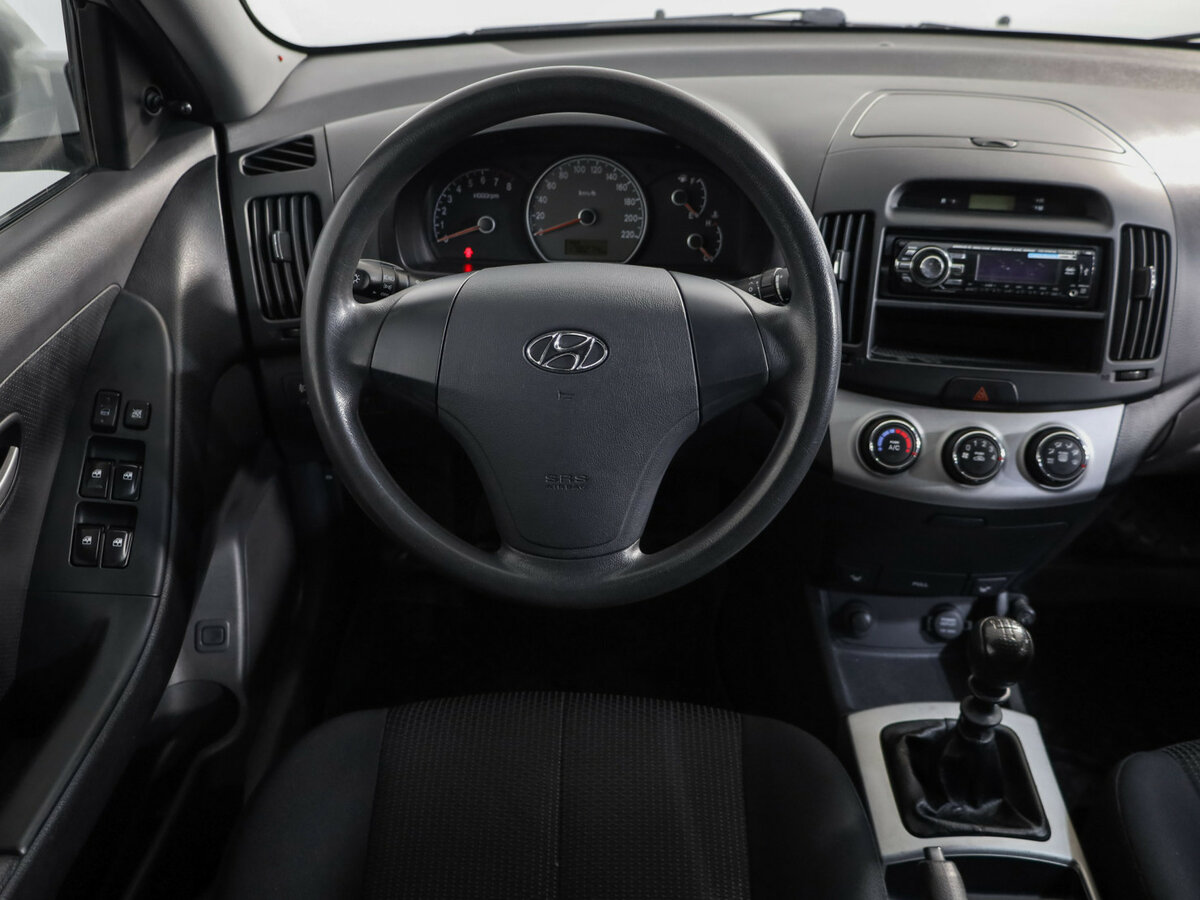 Hyundai Elantra с пробегом — 2008 год. Фото: #8
