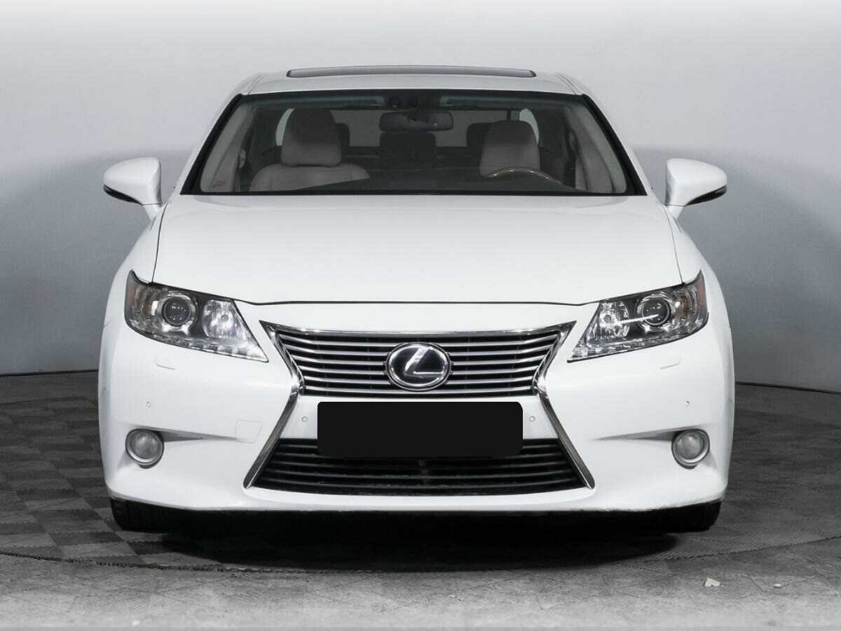 Lexus ES с пробегом — 2013 год. Фото: #1