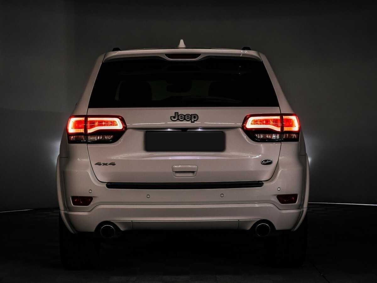 Jeep Grand Cherokee с пробегом — 2017 год. Фото: #17