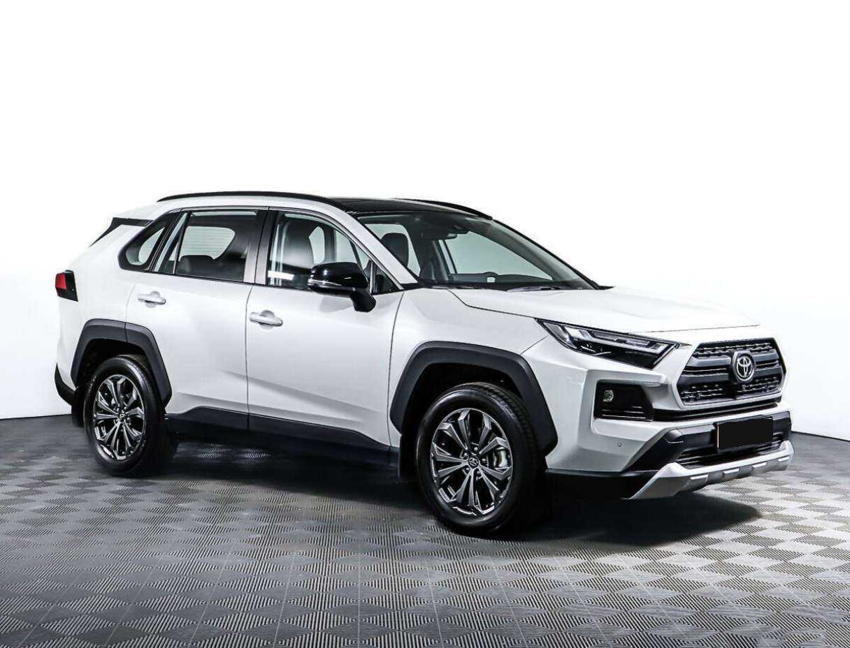 Toyota RAV4 с пробегом — 2023 год. Фото: #2
