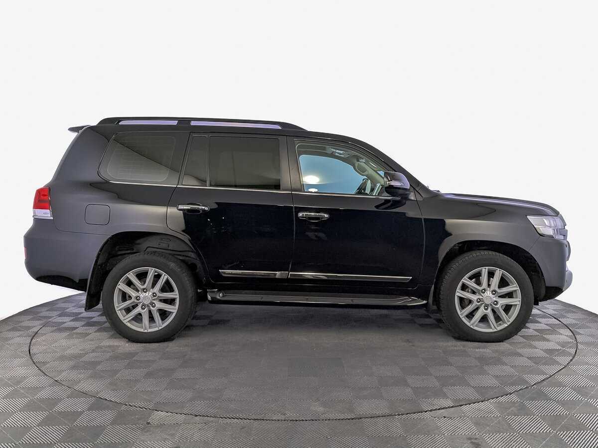 Toyota Land Cruiser с пробегом — 2019 год. Фото: #3