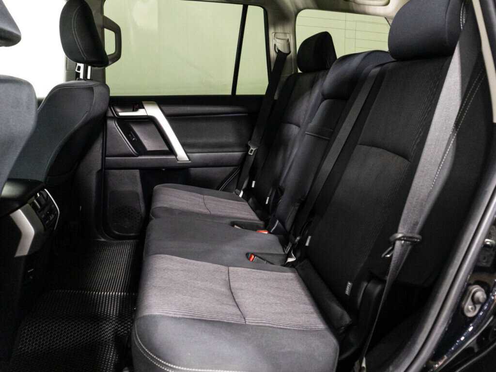 Toyota Land Cruiser Prado с пробегом — 2018 год. Фото: #9