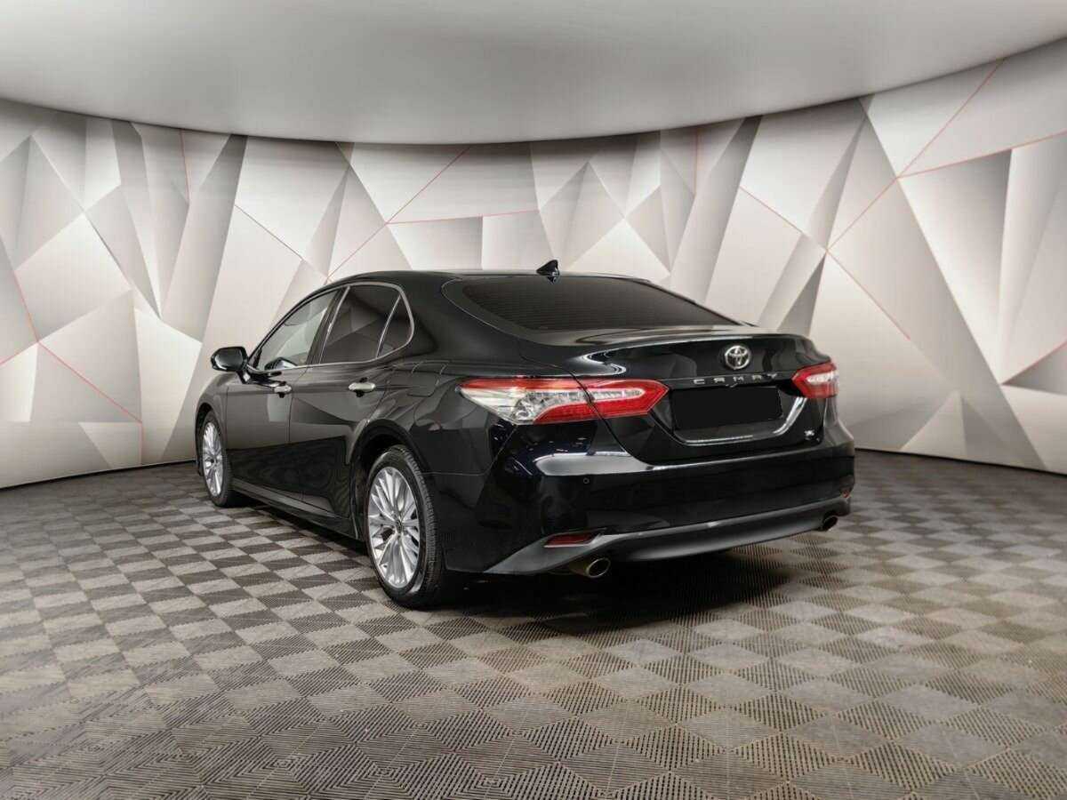 Toyota Camry с пробегом — 2020 год. Фото: #3
