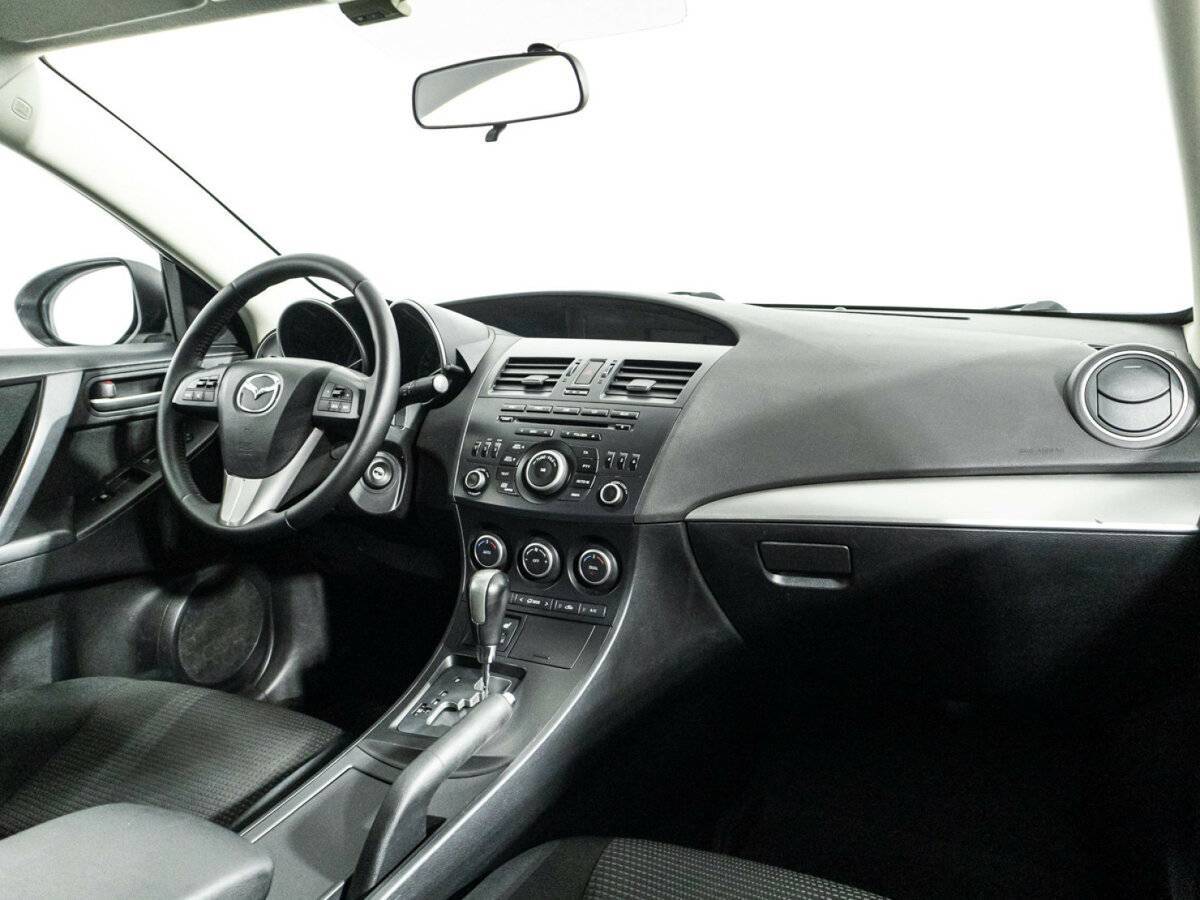 Mazda 3 с пробегом — 2011 год. Фото: #8