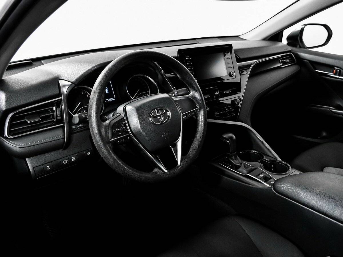 Toyota Camry с пробегом — 2021 год. Фото: #12