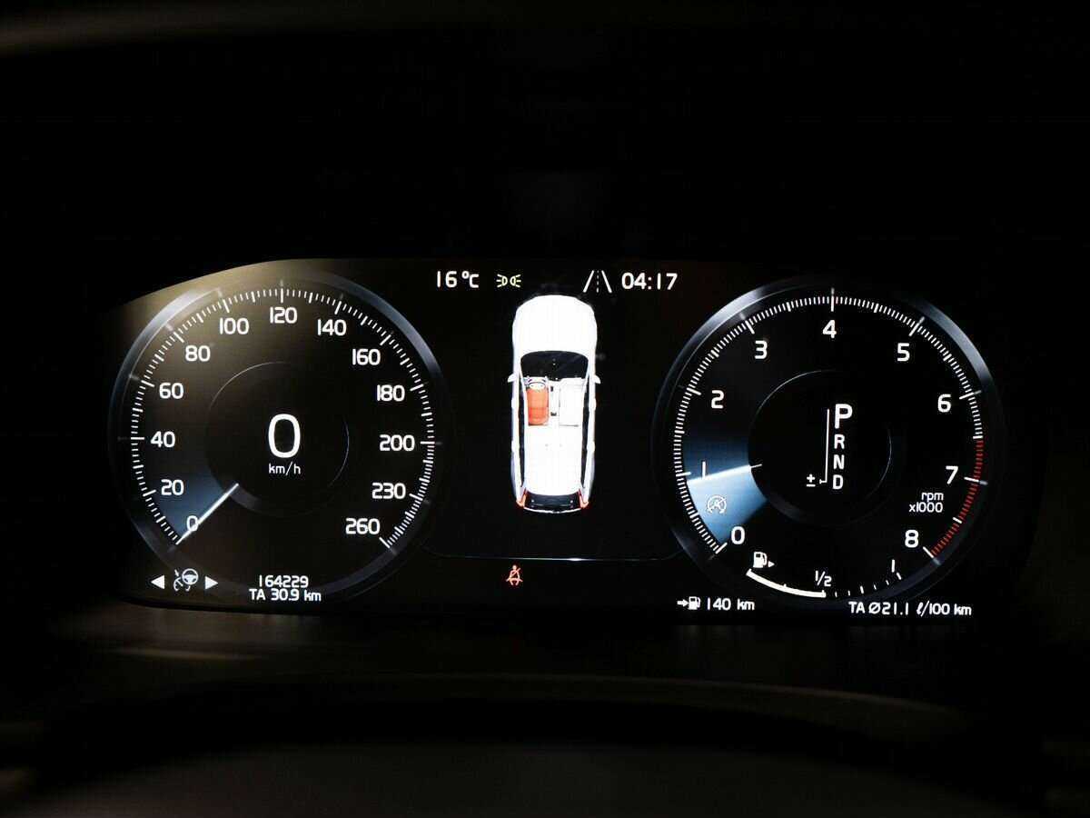 Volvo V90 Cross Country с пробегом — 2017 год. Фото: #10