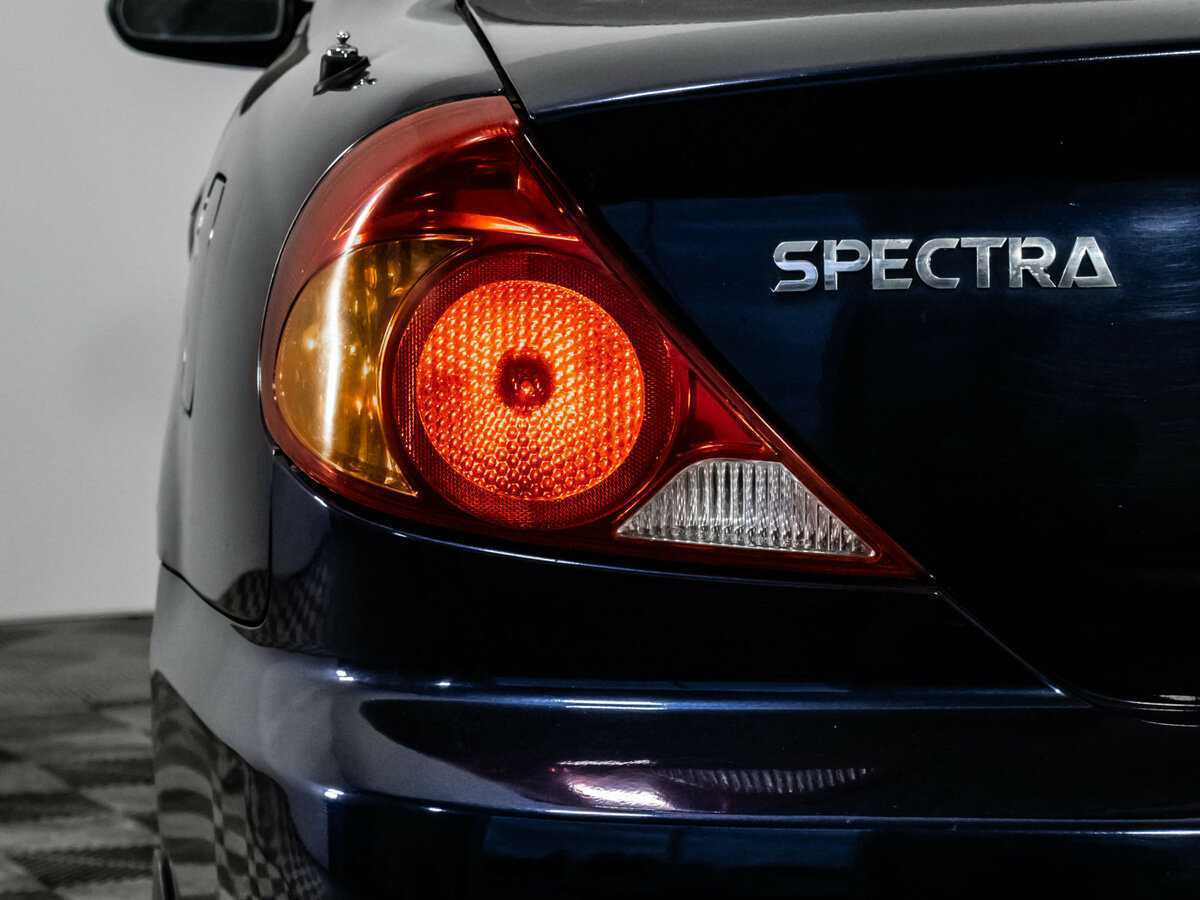 Kia Spectra с пробегом — 2008 год. Фото: #5