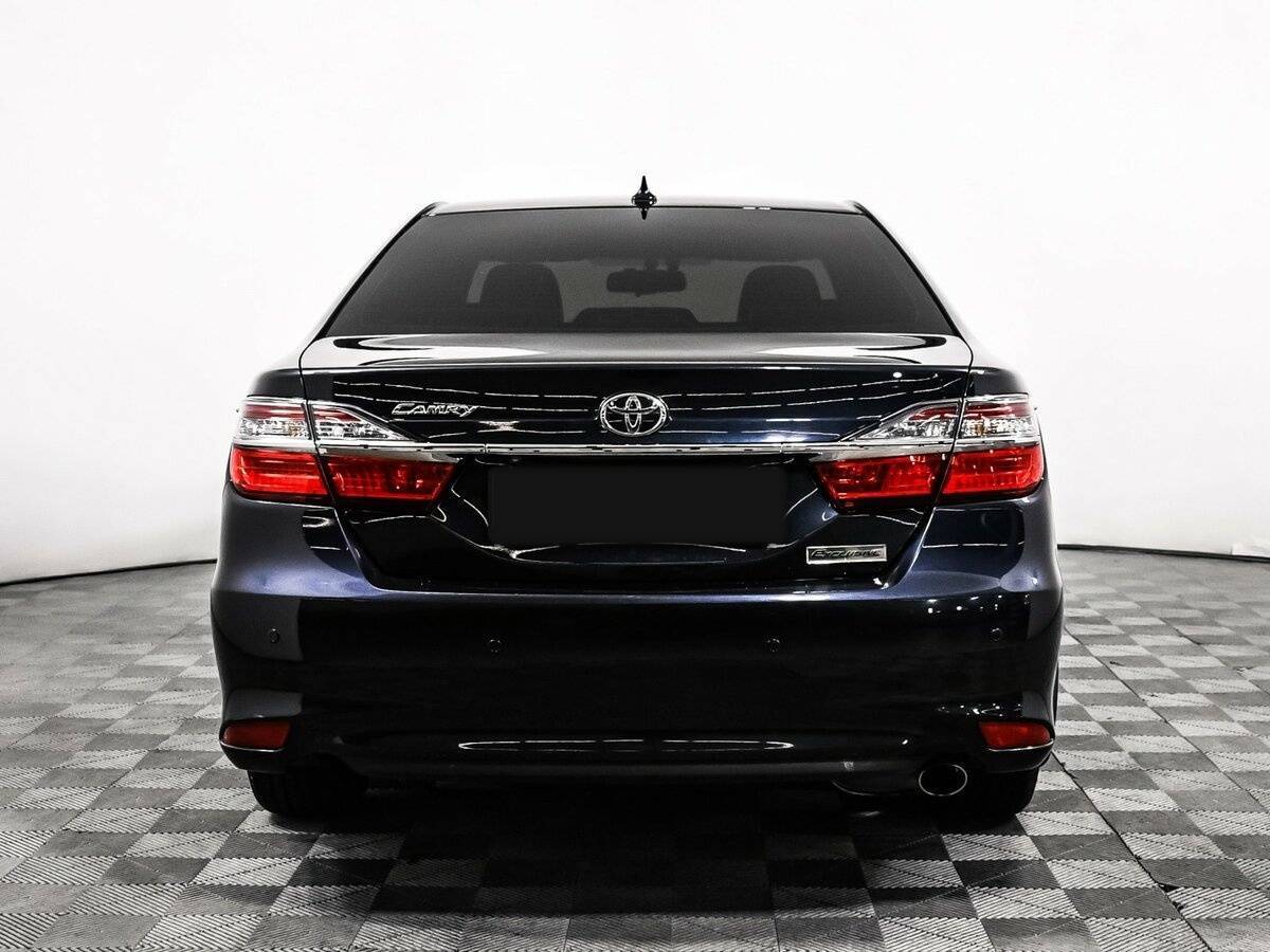 Toyota Camry с пробегом — 2017 год. Фото: #4