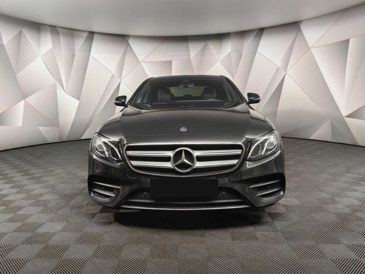 Mercedes-Benz E-Класс с пробегом — 2019 год. Фото: #6