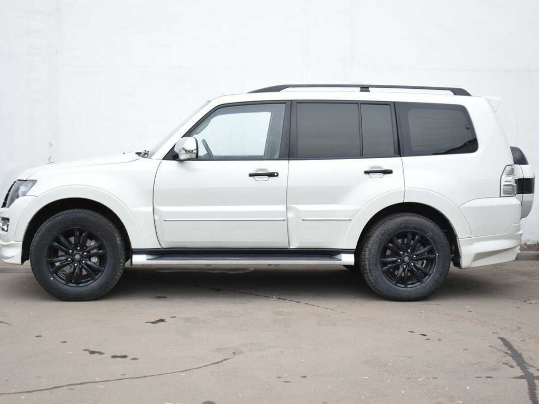 Mitsubishi Pajero с пробегом — 2019 год. Фото: #7