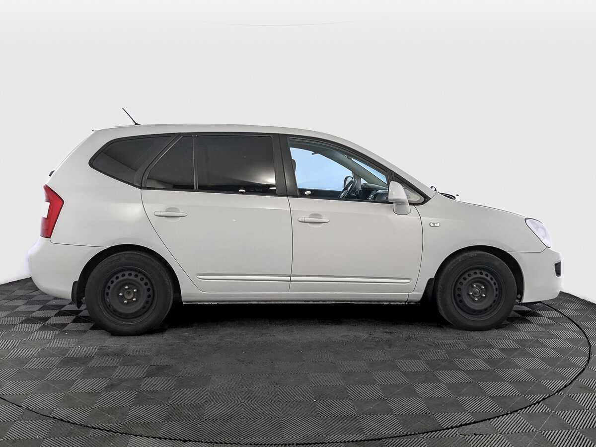 Kia Carens с пробегом — 2011 год. Фото: #3