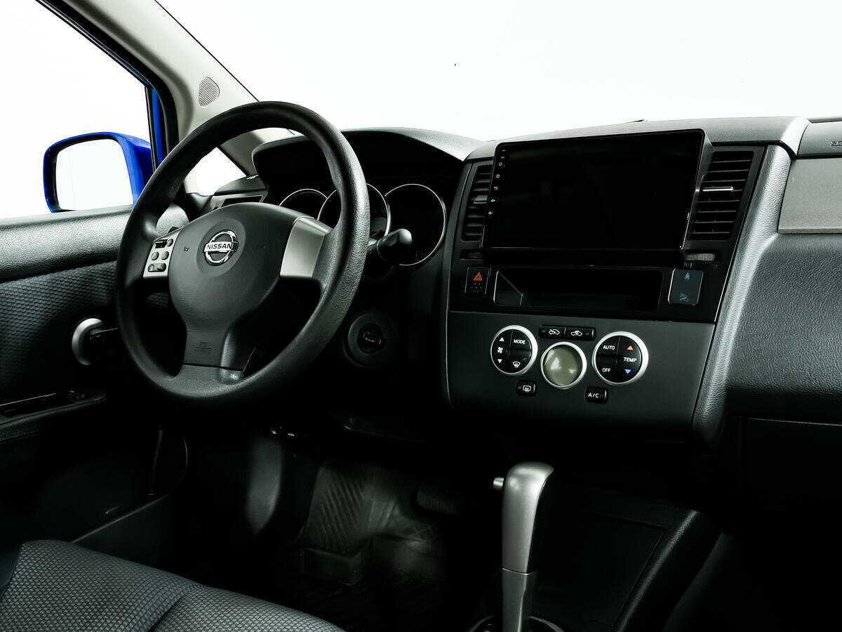 Nissan Tiida с пробегом — 2007 год. Фото: #8