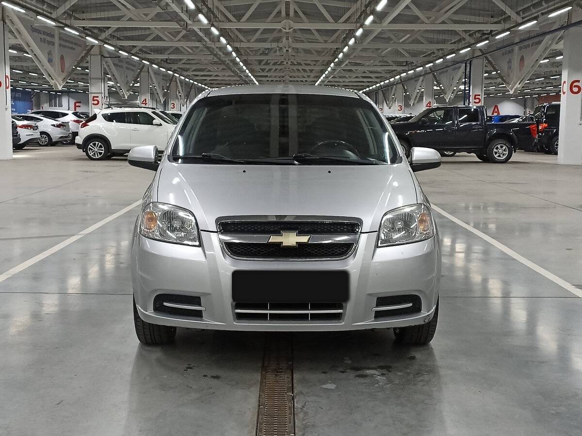 Chevrolet Aveo с пробегом — 2010 год. Фото: #1