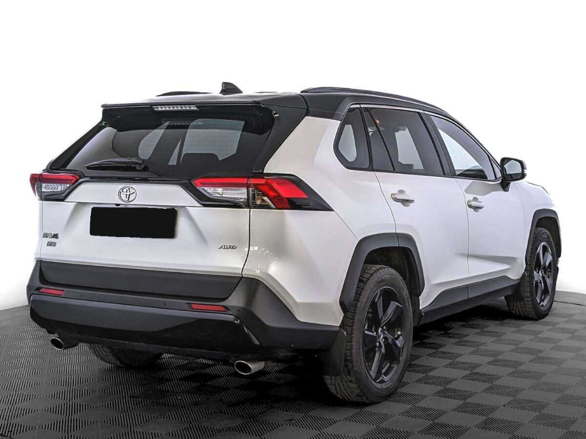 Toyota RAV4 с пробегом — 2021 год. Фото: #4
