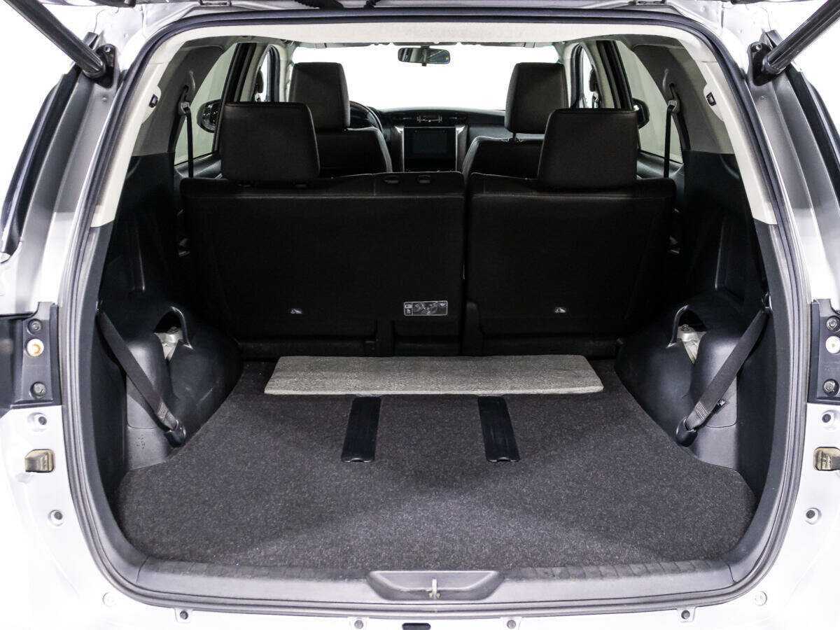 Toyota Fortuner с пробегом — 2019 год. Фото: #14