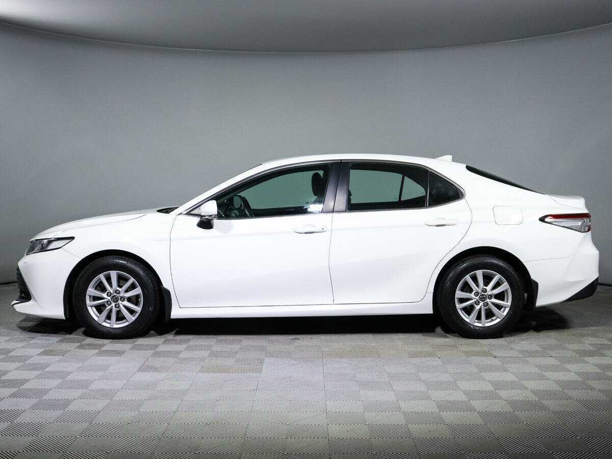 Toyota Camry с пробегом — 2018 год. Фото: #7