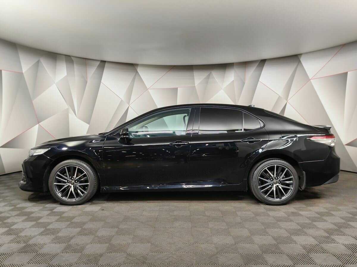 Toyota Camry с пробегом — 2022 год. Фото: #4