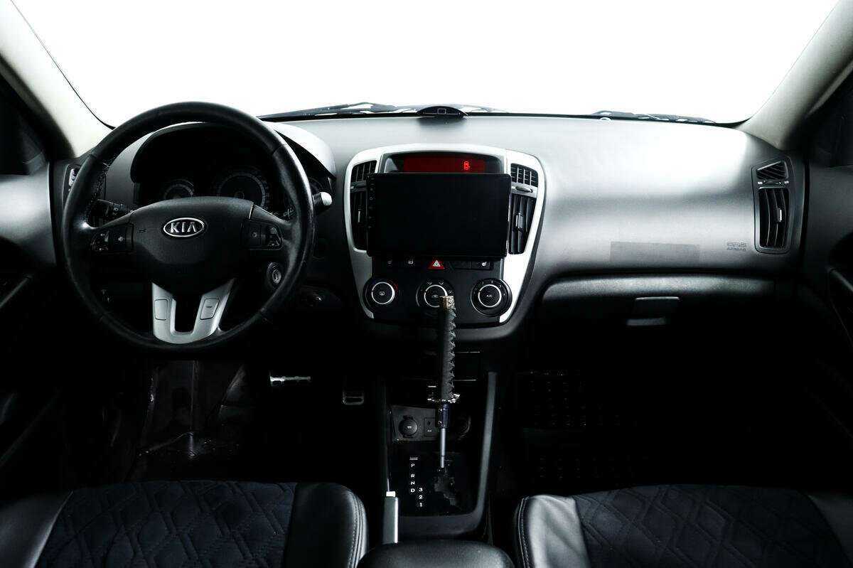 Kia Ceed с пробегом — 2010 год. Фото: #10