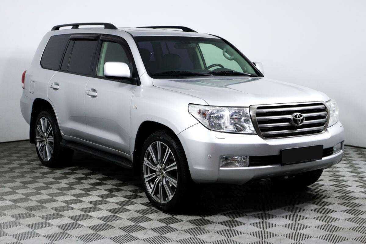 Toyota Land Cruiser с пробегом — 2010 год. Фото: #1