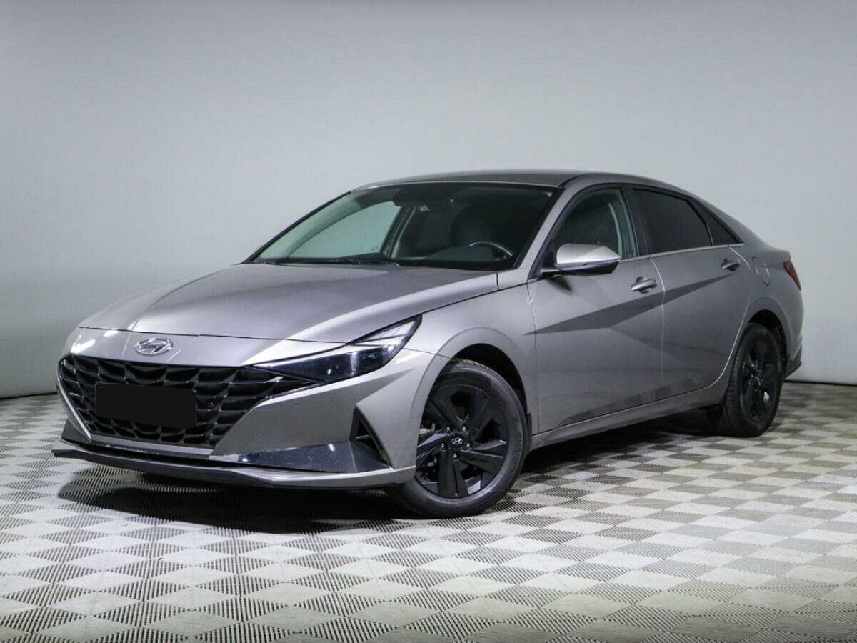Hyundai Elantra с пробегом — 2022 год. Посмотреть фото